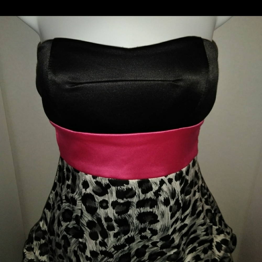 Ruby Rox strapless dress - Picture 3 of 7